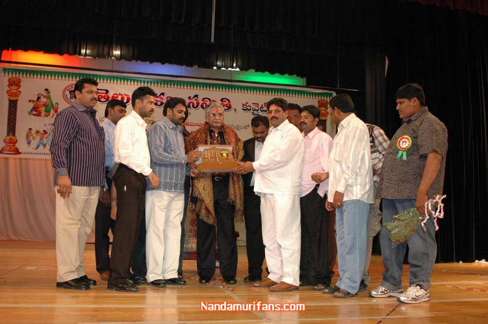 Worldwide NFans Club » Kuwait fans felicitate Muralimohan