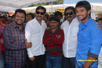 Filename=aadifilmmuhurath_021.jpg
Filesize=210KiB
Dimensions=1000x671
Date added=Apr 03, 2014 aadifilmmuhurath_021.jpg