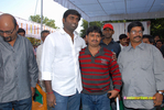 Filename=aadifilmmuhurath_033.jpg
Filesize=196KiB
Dimensions=1000x671
Date added=Apr 03, 2014 aadifilmmuhurath_033.jpg