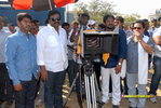 Filename=aadifilmmuhurath_076.jpg
Filesize=231KiB
Dimensions=1000x671
Date added=Apr 03, 2014 aadifilmmuhurath_076.jpg