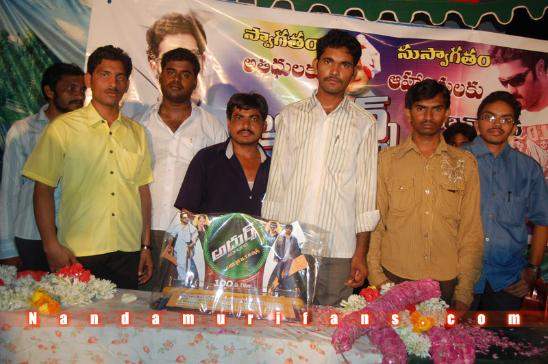 Adhurs_NRT100_002.jpg
