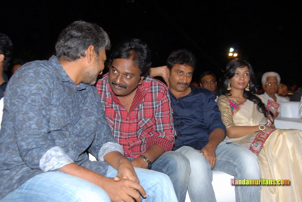 Baadshah_Audio_073.jpg