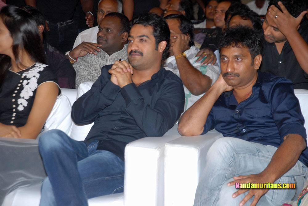Baadshah_Audio_145.jpg