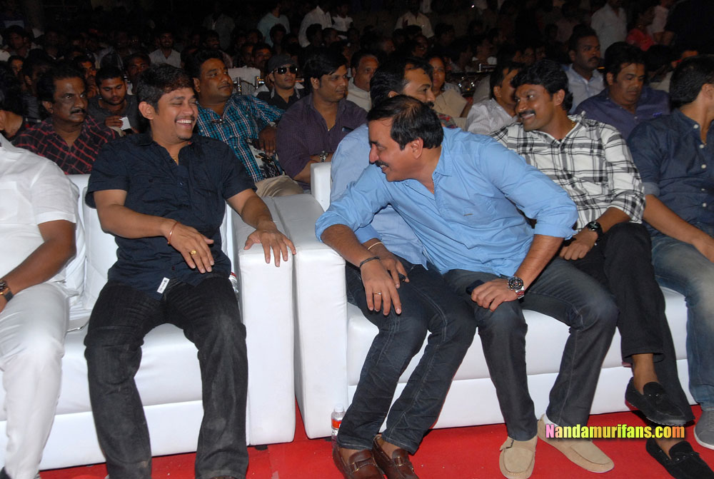 Baadshah_Audio_185.jpg