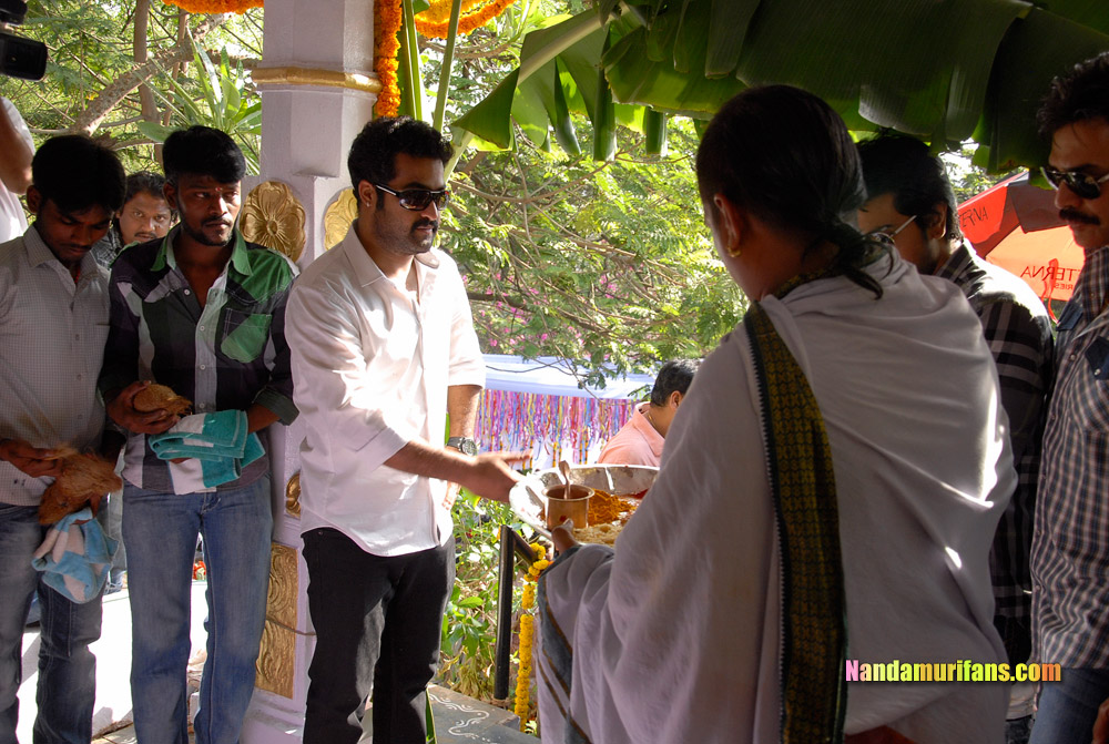 Baadshah_Muhurath_064.jpg