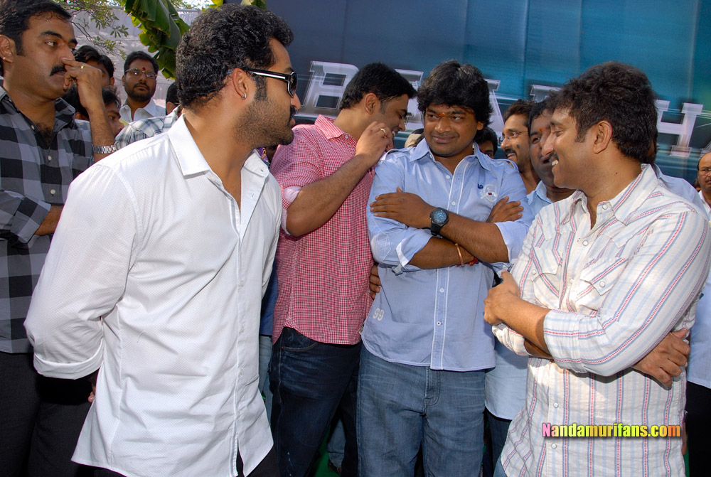 Baadshah_Muhurath_094.jpg
