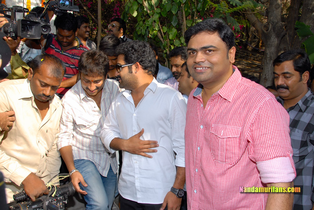 Baadshah_Muhurath_103.jpg