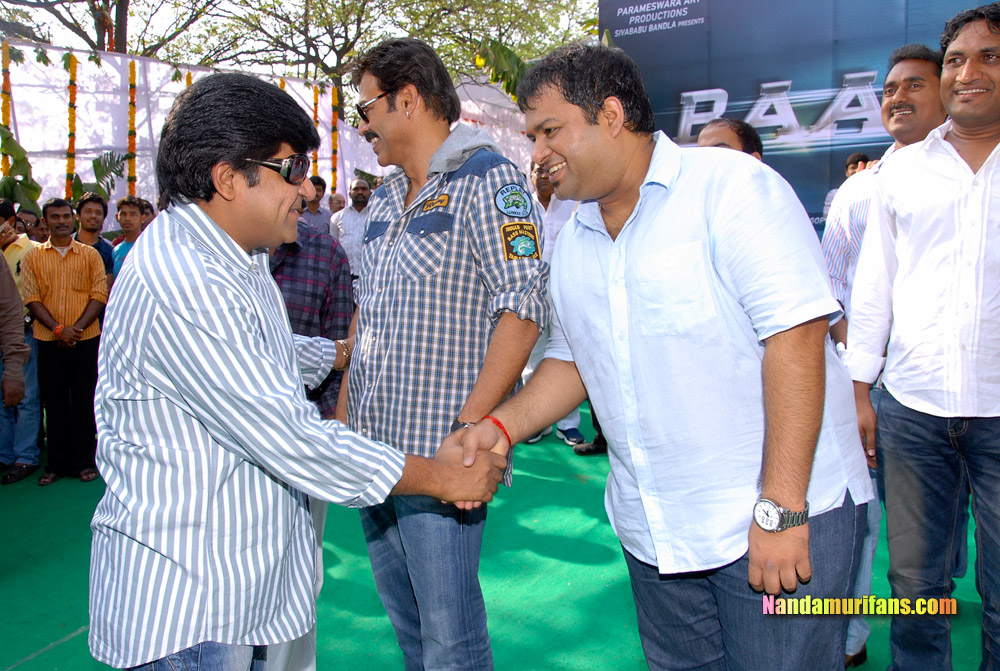 Baadshah_Muhurath_111.jpg