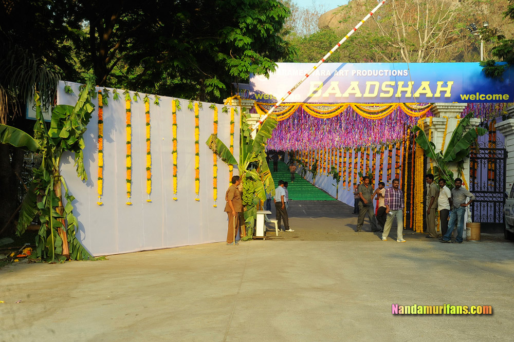 Baadshah_Muhurath_177.jpg