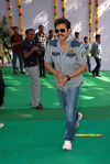 Filename=Baadshah_Muhurath_011.jpg
Filesize=274KiB
Dimensions=800x1192
Date added=Apr 03, 2014 Baadshah_Muhurath_011.jpg