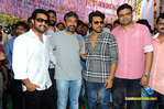 Filename=Baadshah_Muhurath_027.jpg
Filesize=301KiB
Dimensions=1000x666
Date added=Apr 03, 2014 Baadshah_Muhurath_027.jpg
