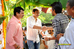 Filename=Baadshah_Muhurath_048.jpg
Filesize=257KiB
Dimensions=1000x666
Date added=Apr 03, 2014 Baadshah_Muhurath_048.jpg