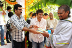 Filename=Baadshah_Muhurath_050.jpg
Filesize=279KiB
Dimensions=1000x666
Date added=Apr 03, 2014 Baadshah_Muhurath_050.jpg