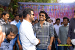 Filename=Baadshah_Muhurath_074.jpg
Filesize=259KiB
Dimensions=1000x671
Date added=Apr 03, 2014 Baadshah_Muhurath_074.jpg