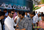 Filename=Baadshah_Muhurath_086.jpg
Filesize=199KiB
Dimensions=1000x671
Date added=Apr 03, 2014 Baadshah_Muhurath_086.jpg
