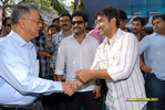 Filename=Baadshah_Muhurath_088.jpg
Filesize=219KiB
Dimensions=1000x671
Date added=Apr 03, 2014 Baadshah_Muhurath_088.jpg