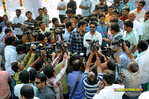 Filename=Baadshah_Muhurath_125.jpg
Filesize=311KiB
Dimensions=1000x666
Date added=Apr 03, 2014 Baadshah_Muhurath_125.jpg