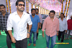 Filename=Baadshah_Muhurath_129.jpg
Filesize=231KiB
Dimensions=1000x671
Date added=Apr 03, 2014 Baadshah_Muhurath_129.jpg