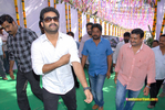 Filename=Baadshah_Muhurath_130.jpg
Filesize=243KiB
Dimensions=1000x671
Date added=Apr 03, 2014 Baadshah_Muhurath_130.jpg