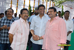 Filename=Baadshah_Muhurath_153.jpg
Filesize=232KiB
Dimensions=1000x671
Date added=Apr 03, 2014 Baadshah_Muhurath_153.jpg