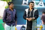 Filename=Baadshah_Muhurath_168.jpg
Filesize=217KiB
Dimensions=1000x666
Date added=Apr 03, 2014 Baadshah_Muhurath_168.jpg