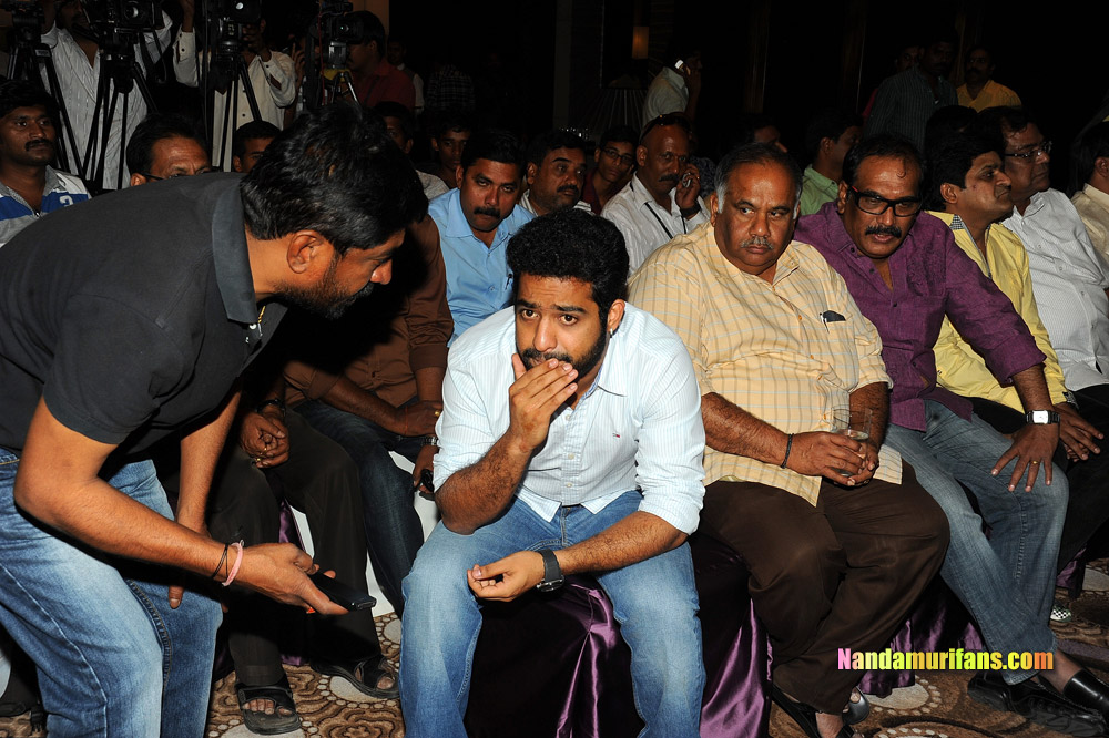 Dhammu_successmeet_079.jpg