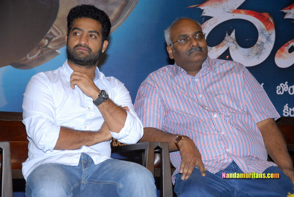 Dhammu_successmeet_081.jpg