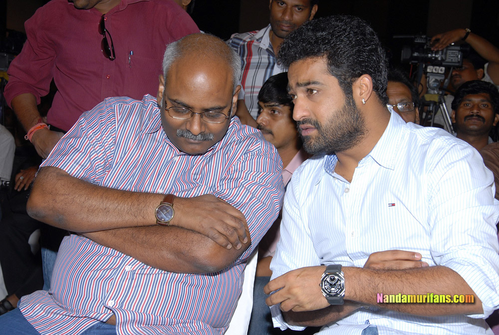 Dhammu_successmeet_095.jpg