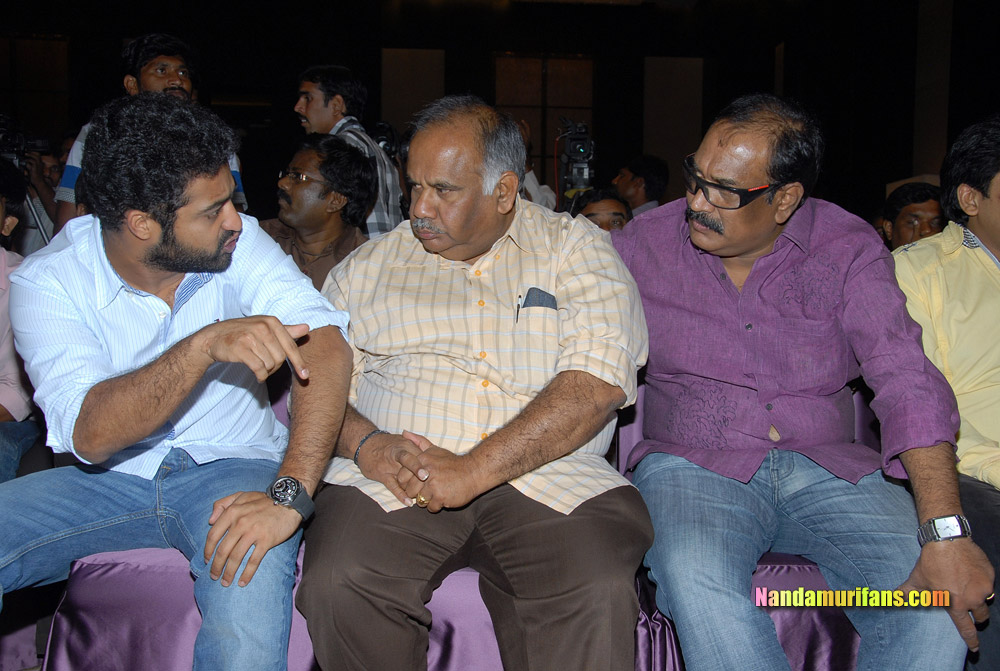 Dhammu_successmeet_099.jpg