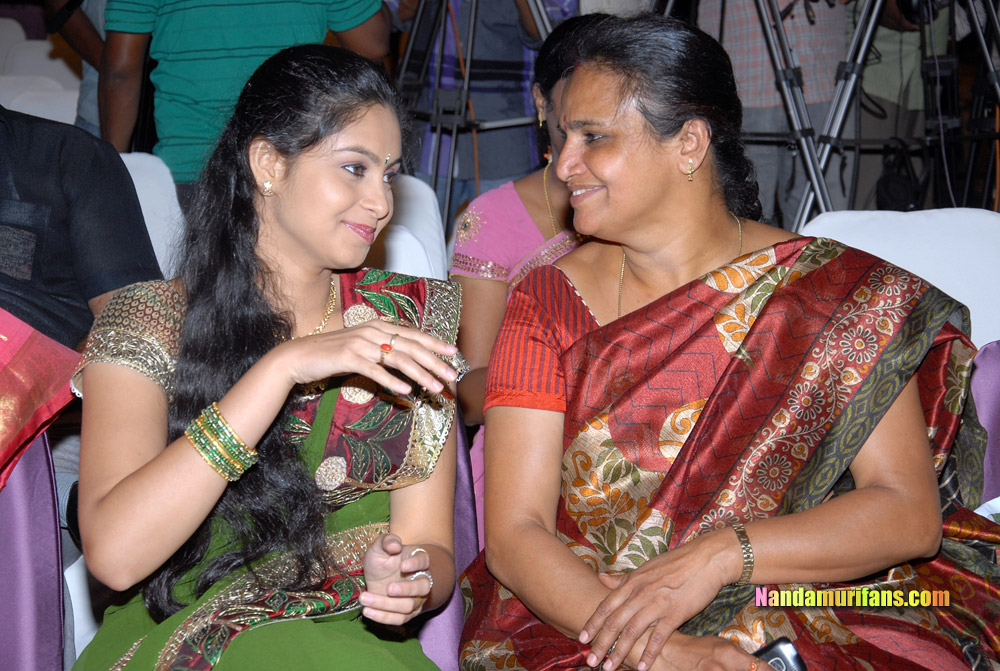 Dhammu_successmeet_128.jpg