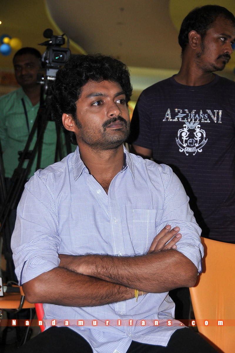 Kalyanram_Radiomirchi_013.jpg