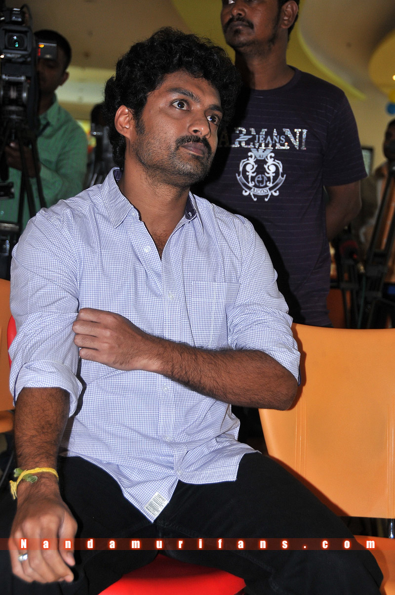 Kalyanram_Radiomirchi_015.jpg