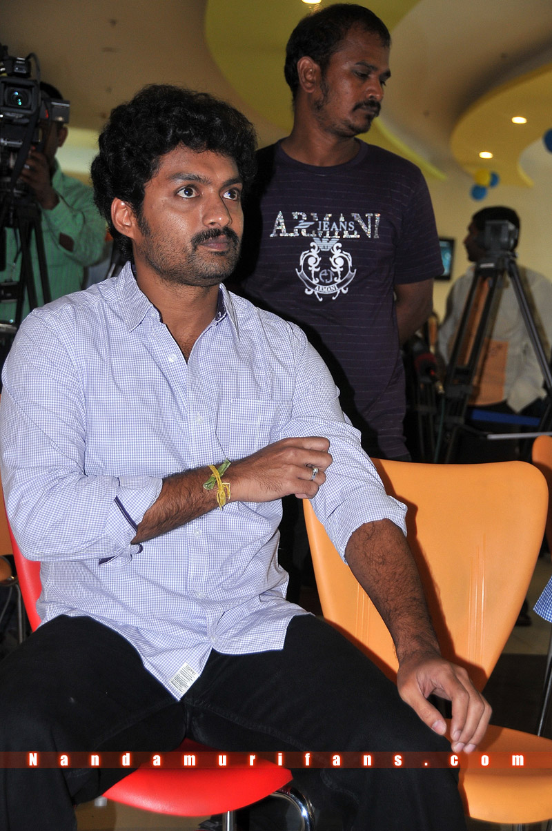 Kalyanram_Radiomirchi_016.jpg