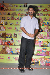Filename=Kalyanram_Radiomirchi_008.jpg
Filesize=381KiB
Dimensions=800x1204
Date added=Apr 03, 2014 Kalyanram_Radiomirchi_008.jpg