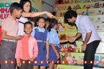 Filename=Kalyanram_Radiomirchi_030.jpg
Filesize=168KiB
Dimensions=800x531
Date added=Apr 03, 2014 Kalyanram_Radiomirchi_030.jpg