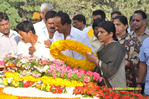 Filename=NTRVardhanthi2013_055.jpg
Filesize=274KiB
Dimensions=1000x664
Date added=Apr 03, 2014 NTRVardhanthi2013_055.jpg