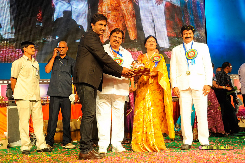 Nandi-200910-017.jpg