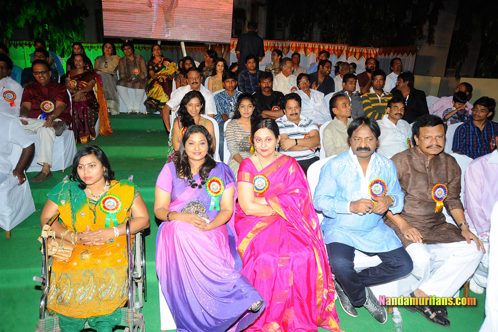 Nandi-200910-151.jpg