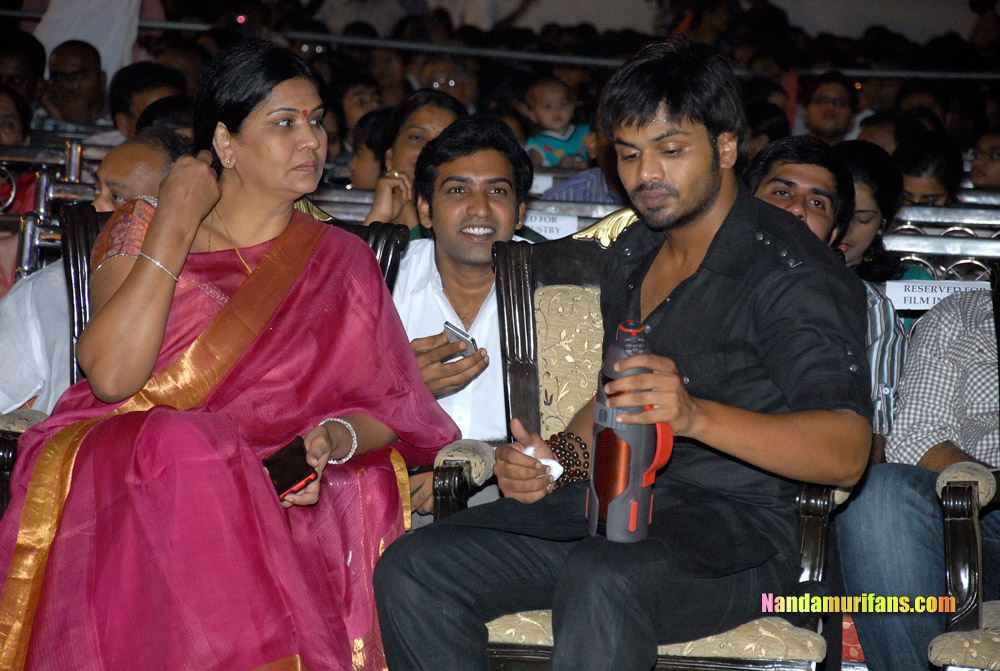 Nandi-200910-204.jpg