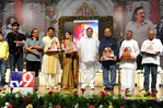 Filename=SriRamarajyam_50Days_095.jpg
Filesize=278KiB
Dimensions=1000x666
Date added=Apr 04, 2014 SriRamarajyam_50Days_095.jpg