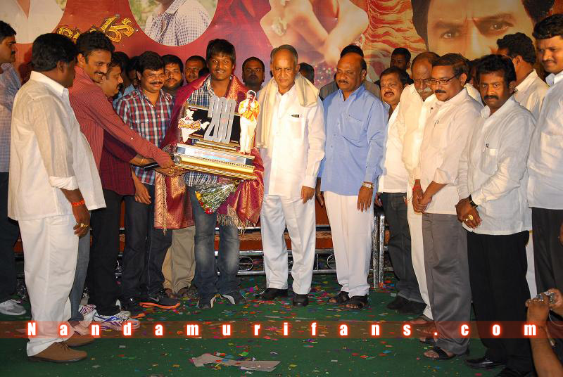 Simha_200days_044.jpg