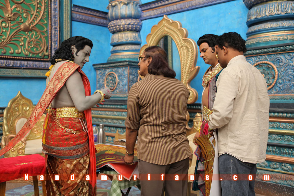 SriRamarajyam_Sets_076.jpg