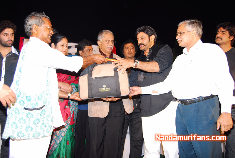 Maa-Cricket-PM-097.jpg