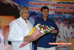 Filename=Mithrudu_successmeet_118.jpg
Filesize=147KiB
Dimensions=800x536
Date added=Apr 04, 2014 Mithrudu_successmeet_118.jpg