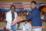 Filename=Mithrudu_successmeet_119.jpg
Filesize=151KiB
Dimensions=800x536
Date added=Apr 04, 2014 Mithrudu_successmeet_119.jpg